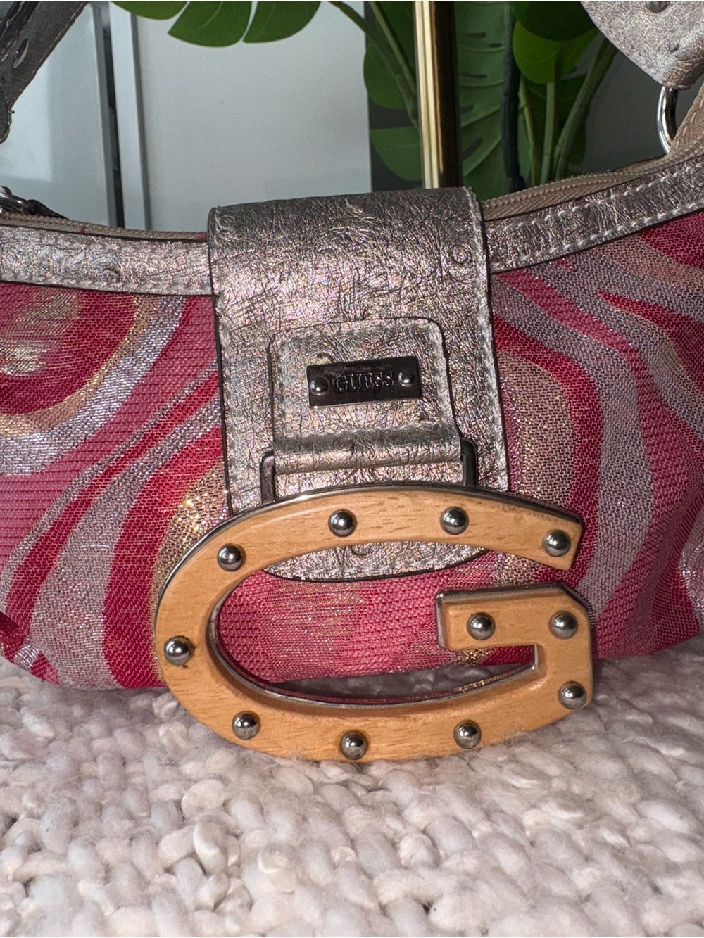 Rare Vintage Y2K GUESS Samba Mini Pink Metallic Wood G Shoulder Bag 2000s Purse - Picture 3 of 9
